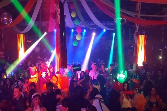 Diversión nocturna en Armenia 2