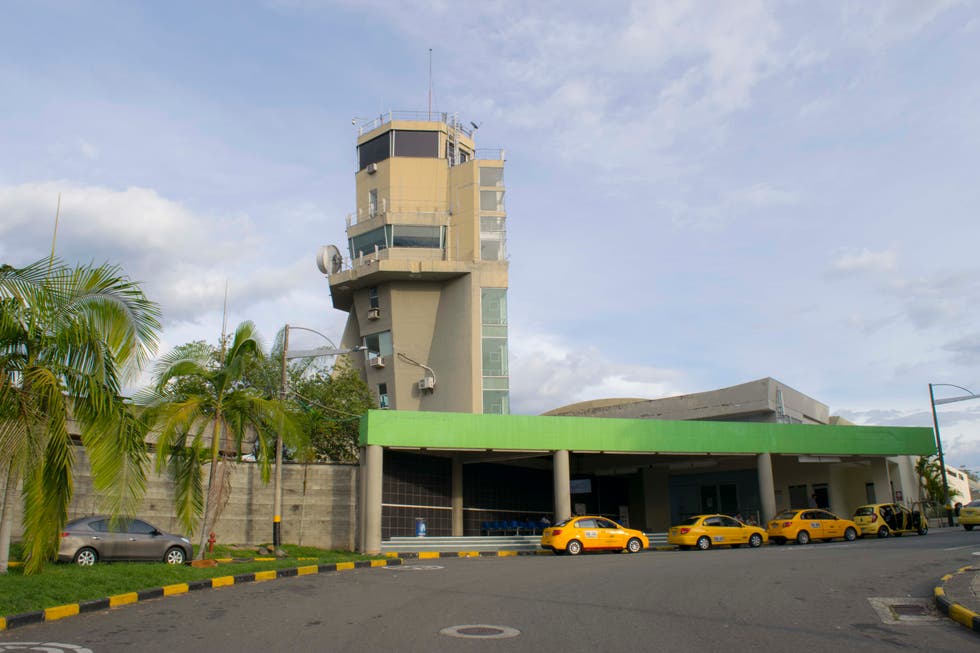 Hotel - Aeropuerto el Edén